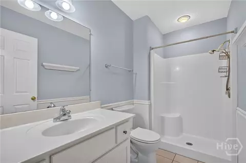 Bath - 504 Lake Dr, Midway, GA 31320 photo 3 of 3