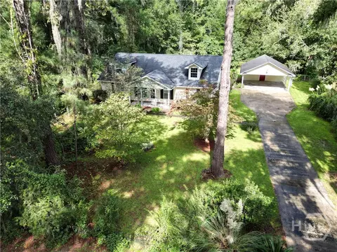 Exterior - 504 Lake Dr, Midway, GA 31320 photo 12 of 14