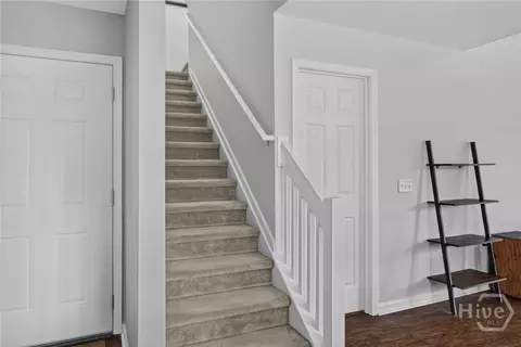 Entry Way - 254 Opus Ct, Pooler, GA 31322 photo 4 of 6