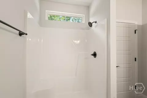 Bath - 337 Crosswinds Dr, Rincon, GA 31326 photo 2 of 3