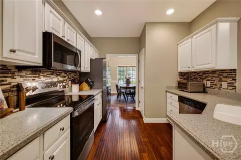 Kitchen - 65 Conservation Dr, Savannah, GA 31419 photo 2 of 6