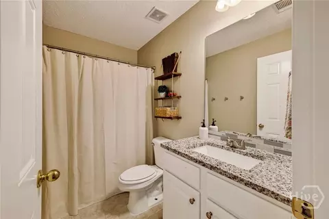 Bath - 65 Conservation Dr, Savannah, GA 31419 photo 4 of 4