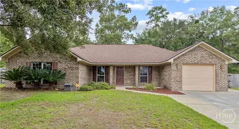 1010 Canton Ct, Hinesville, GA 31313
