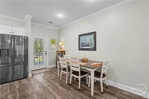 Dining - 2 Willow Pointe Dr, Claxton, GA 30417 photo 1 of 2