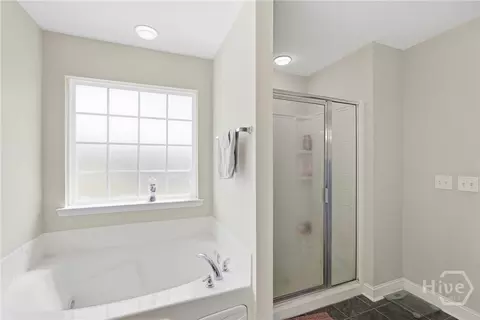 Bath - 66 Powers Dr, Midway, GA 31320 photo 2 of 3