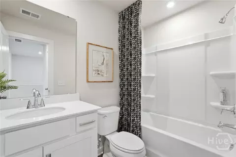 Bath - 121 Brunson Cir, Guyton, GA 31312 photo 3 of 4