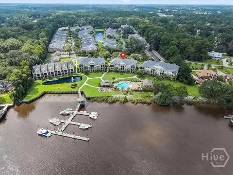 2808 River Oaks Dr, Richmond Hill, GA 31324