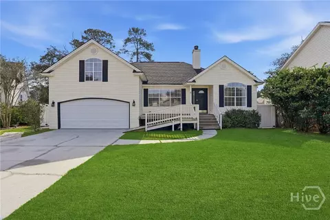 8 Snowy Egret Ct, Savannah, GA 31419