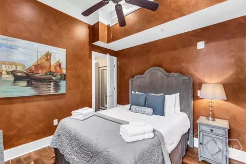 Bedroom - 115 E Bay St, Savannah, GA 31401 photo 2 of 11