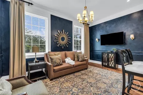Living - 115 E Bay St, Savannah, GA 31401 photo 4 of 7