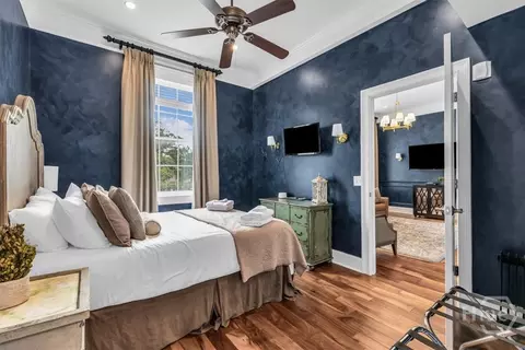 Bedroom - 115 E Bay St, Savannah, GA 31401 photo 5 of 11