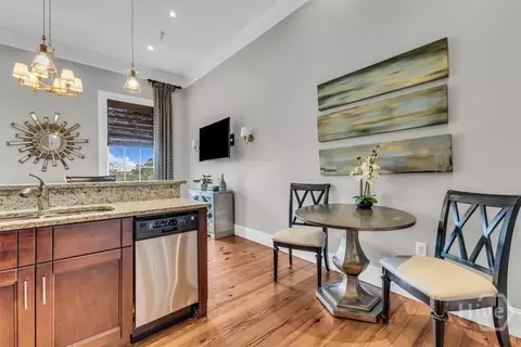 Dining - 115 E Bay St, Savannah, GA 31401 photo 3 of 5