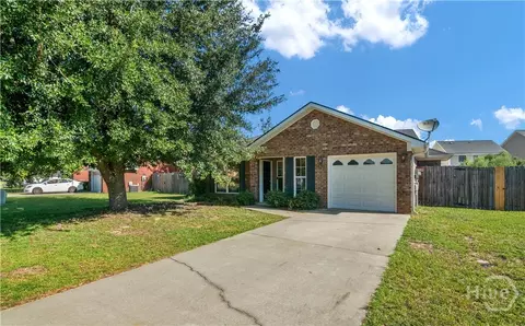 120 Grandview Dr, Hinesville, GA 31313