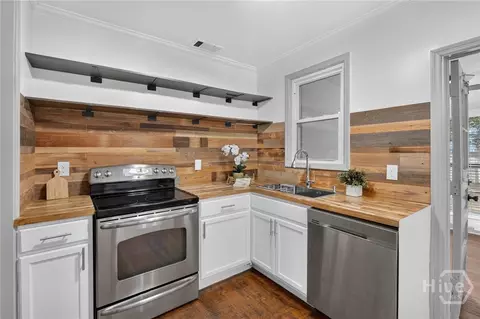 Kitchen - 1710 E 41st St, Savannah, GA 31404 photo 3 of 3