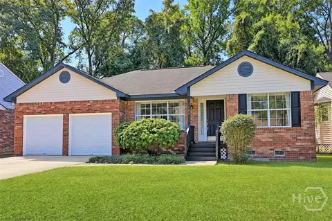 109 Bobstay Ct, Savannah, GA 31410