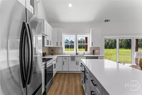 Kitchen - 10143 Us Highway 80 E, Brooklet, GA 30415 photo 8 of 8