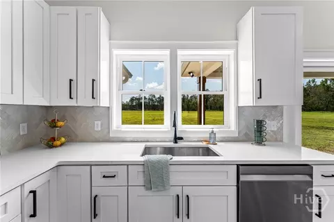 Kitchen - 10143 Us Highway 80 E, Brooklet, GA 30415 photo 4 of 8