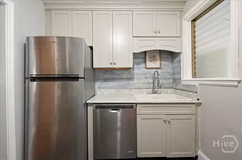 Kitchen - 1702 E 41st St, Savannah, GA 31404 photo 2 of 4
