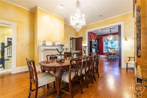 Dining - 920 E Victory Dr, Savannah, GA 31405 photo 2 of 5