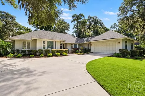 5 Heatherstone Ln, Savannah, GA 31411