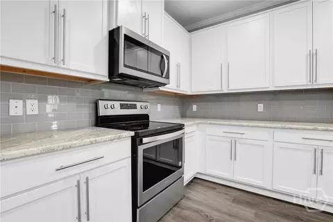 Kitchen - 332 Sonoma Dr, Pooler, GA 31322 photo 2 of 3