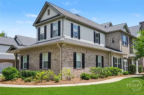 1002 River Oaks Dr, Richmond Hill, GA 31324