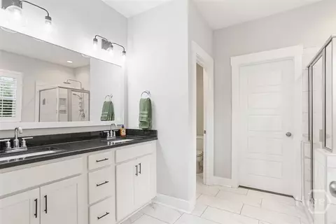 Bath - 119 Danbury Ct, Pooler, GA 31322 photo 2 of 4