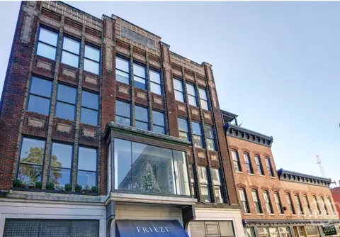 9 W York St #305, Savannah, GA 31401