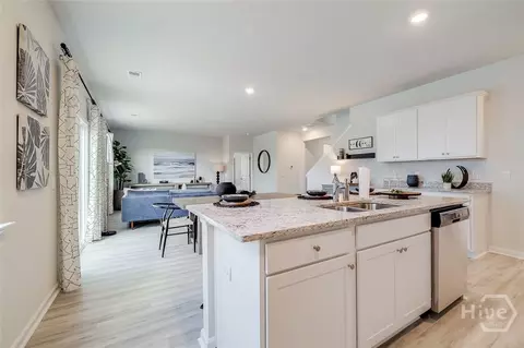 Kitchen - 113 Harbour Dr, Hardeeville, SC 29927 photo 3 of 4