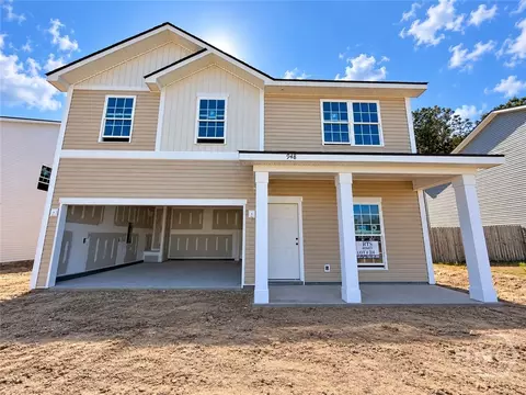 948 Turpentine Trl, Hinesville, GA 31313