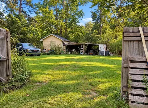 Exterior - 406 E 3rd St, Rincon, GA 31326 photo 4 of 4