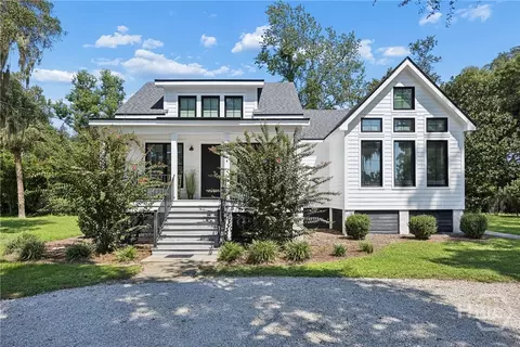 1402 Walthour Rd #B, Savannah, GA 31410
