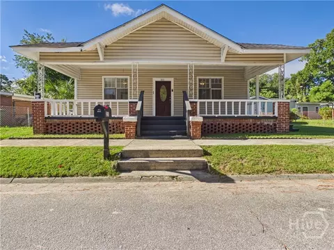211 W 59th St, Savannah, GA 31405