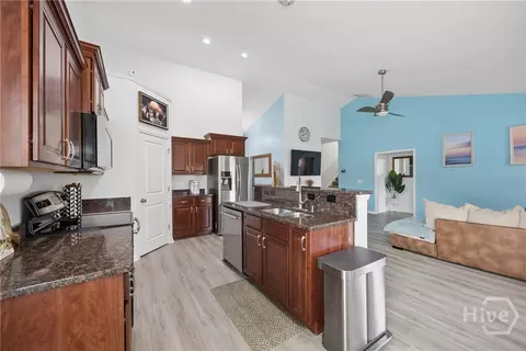 Kitchen - 347 Casey Dr, Pooler, GA 31322 photo 2 of 3