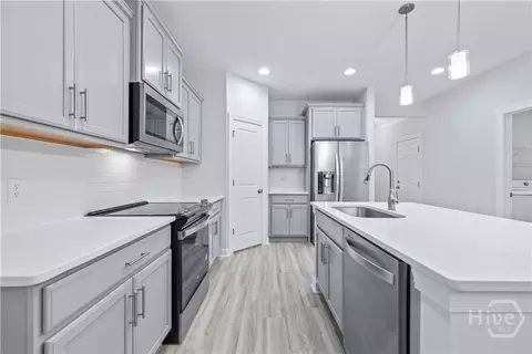 Kitchen - 117 Waterside Ln, Pooler, GA 31322 photo 3 of 4