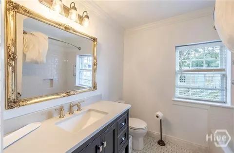 Bath - 513 E Perry St, Savannah, GA 31401 photo 1 of 2