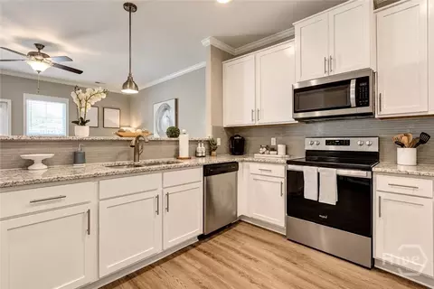 Kitchen - 233 Sonoma Dr, Pooler, GA 31322 photo 3 of 4