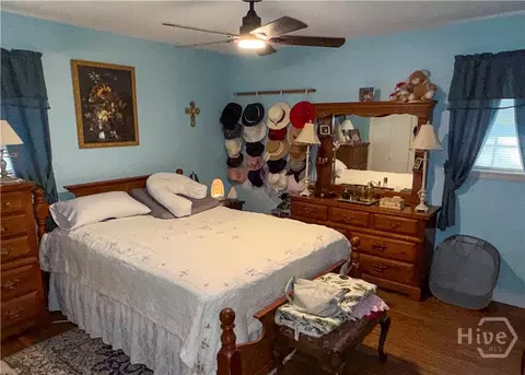 Bedroom - 810 W Main St, Claxton, GA 30417 photo 4 of 12