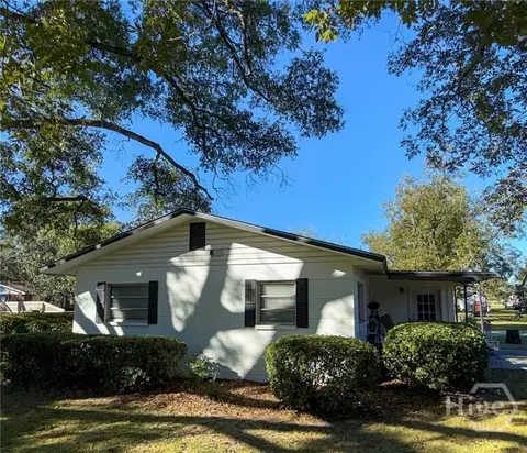 Exterior - 810 W Main St, Claxton, GA 30417 photo 9 of 13