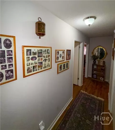 Entry Way - 810 W Main St, Claxton, GA 30417 photo 3 of 5