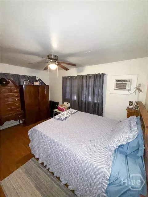 Bedroom - 810 W Main St, Claxton, GA 30417 photo 11 of 12