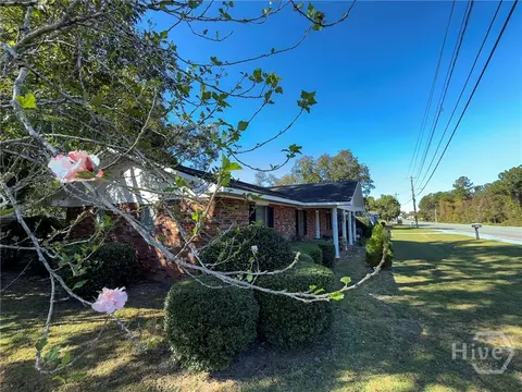 Exterior - 810 W Main St, Claxton, GA 30417 photo 2 of 13