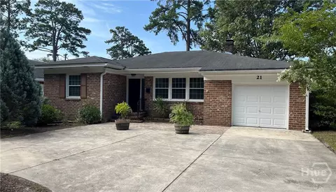 21 E 61st St, Savannah, GA 31405