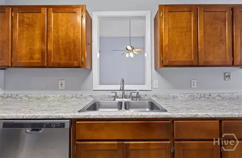 Kitchen - 233 Longleaf Cir, Pooler, GA 31322 photo 3 of 4