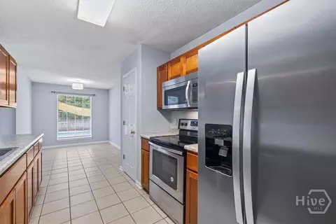 Kitchen - 233 Longleaf Cir, Pooler, GA 31322 photo 2 of 4
