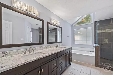 Bath - 233 Longleaf Cir, Pooler, GA 31322 photo 2 of 7