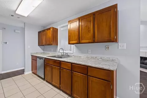 Kitchen - 233 Longleaf Cir, Pooler, GA 31322 photo 4 of 4