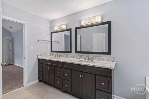 Bath - 233 Longleaf Cir, Pooler, GA 31322 photo 6 of 7