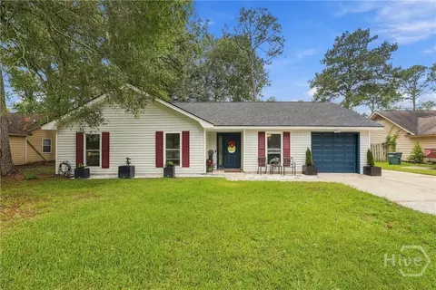 77 Red Fox Dr, Savannah, GA 31419