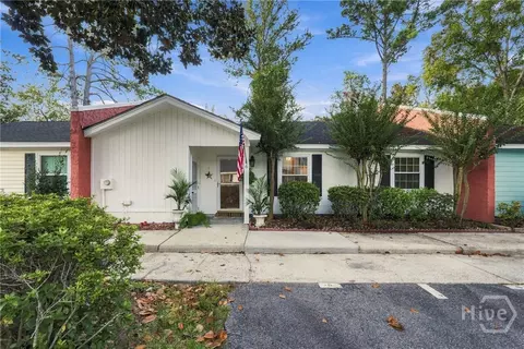 6 Navigator Ln, Savannah, GA 31410